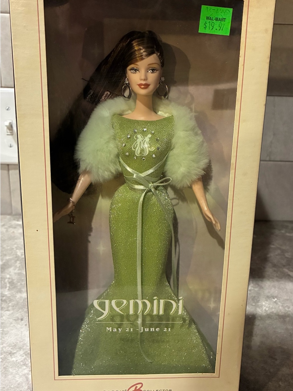 2004 Gemini Zodiac Barbie Pink Label C6242 NRFB